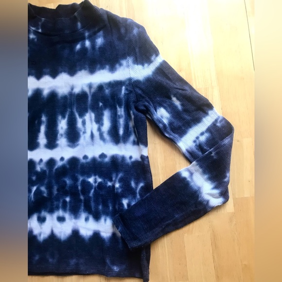 American Eagle Long-Sleeve Mock Neck T-Shirt - Picture 5 of 5